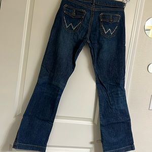 Women’s wranglers